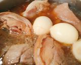 Hình bước làm 2 của món Chân giò kho hột vịt
