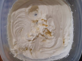 Tarta de duraznos con crema
