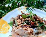Hình bước làm 2 của món Bánh tráng trộn cá cơm rim