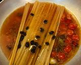 A picture of step 2 of Pan-Fried Spaghetti with Canned Mackerel.