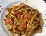 Foto langkah ke 8 dari resep Tumis Jamur Sosis Saus Tiram Masakan Ala Anak Kos.