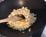 Une image de l'étape 4 de Porc sauté à l asiatique aux pousses de bambou et poireaux.