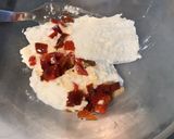 Une image de l'étape 7 de Nids de poireaux au brocciu, poivron rouge, olives et petits oignons.