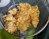 Foto langkah ke 3 dari resep Kakap goreng tepung saus asam manis.