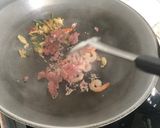รูปขั้นตอนการทำที่ 3 ของ กวางตุ้งฮ่องเต้ผัดหมูกุ้ง
