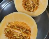 A picture of step 1 of Muskmelon popsicle.