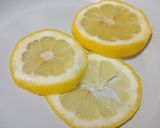 Foto langkah ke 1 dari resep Infused Water Lemon.