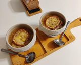 A picture of step 5 of Onion and Beer Soup.