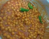 A picture of step 5 of Chiker Cholay with three Spices.