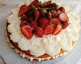 Foto del paso 9 de la receta: Torta de frutillas fácil con crema chantilly