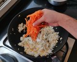 รูปขั้นตอนการทำที่ 4 ของ ข้าวผัดหมูชาบู