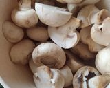 मशरूम करी (Mushroom curry recipe in hindi) रेसिपी चरण 1 फोटो