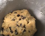 Gambar langkah 4 resipi Chocolate Chip Cookies.