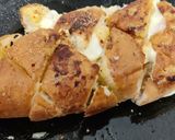 गार्लिक ब्रेड(garlic bread recipe in hindi) रेसिपी चरण 4 फोटो