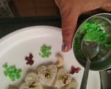 रोज़ एंड कोकोनट स्वीट (Rose and coconut sweet recipe in hindi) रेसिपी चरण 6 फोटो