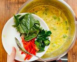 รูปขั้นตอนการทำที่ 3 ของ โรตีแกงเขียวหวานไก่ใส่หน่อไม้ By แม่บ้าน
