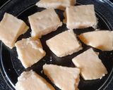 A picture of step 4 of Yogurt Sandesh.