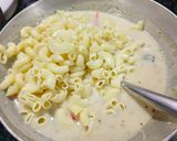 A picture of step 7 of Baked Chifferi with Veggies and White Sauce.