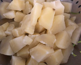 Foto del paso 1 de la receta: Sepia con patatas al ajillo