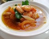 Gambar langkah 7 resipi Tom Yam Goong Udang.
