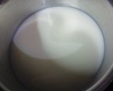 A picture of step 1 of Vermicelli Kheer.