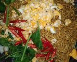 Foto langkah ke 5 dari resep Mie Goreng Jawa.