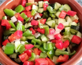 Foto del paso 5 de la receta: Pipirrana de pulpo y langostinos
