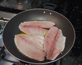 A picture of step 4 of Fish in Milk.