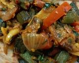 A picture of step 8 of Lehsuni Bhindi Do Pyaza.