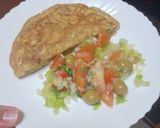 Foto del paso 4 de la receta Tortilla vaga de papas y perejil picado con ensalada