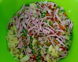 Szalámis saláta recept fázis 4 fotója