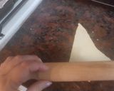 Foto del paso 2 de la receta: Minimedialunas sin levadura (fácil)
