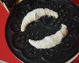 Foto langkah ke 3 dari resep Croffle Simple Praktis.