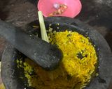 Foto langkah ke 1 dari resep Ayam Rempah Kuning.