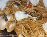 Foto del paso 7 de la receta Noodles de arroz con rape y frutos de mar