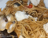 Foto del paso 7 de la receta: Noodles de arroz con rape y frutos de mar