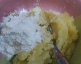 Foto langkah ke 2 dari resep Cheesy Potato Balls.