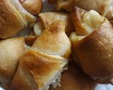 A picture of step 5 of Savoury Crescents Rolls.