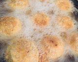 A picture of step 5 of Crispy meaty yam balls.