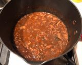 A picture of step 2 of Fried sauce noodles.