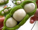 A picture of step 10 of Pea-Shaped Steamed Buns(豆荚馒头）.
