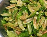 A picture of step 1 of Ivy gourd or kundru.