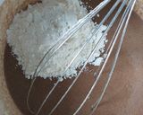 Foto langkah ke 7 dari resep Bolu Sarang Semut / Bolu Karamel anti gagal.