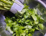 Foto del paso 1 de la receta: Ensalada de radicheta con ajo