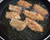 Foto langkah ke 6 dari resep Lumpia Ayam Udang Jamur Enoki.