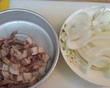 鹹豬肉炒洋蔥的食譜步驟1照片