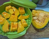 Foto langkah ke 2 dari resep Pumpkin Cupcake / Cupcake Labu Kuning.