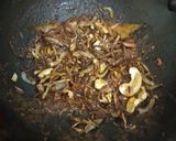 स्पेशल अंडी बिर्याणी (egg biryani recipe in marathi) रेसिपी स्टेप 2 फोटो 