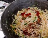 A picture of step 3 of Veg Hakka noodles.