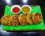 A picture of step 5 of Healthy Oats and Spinach Tikkis.
